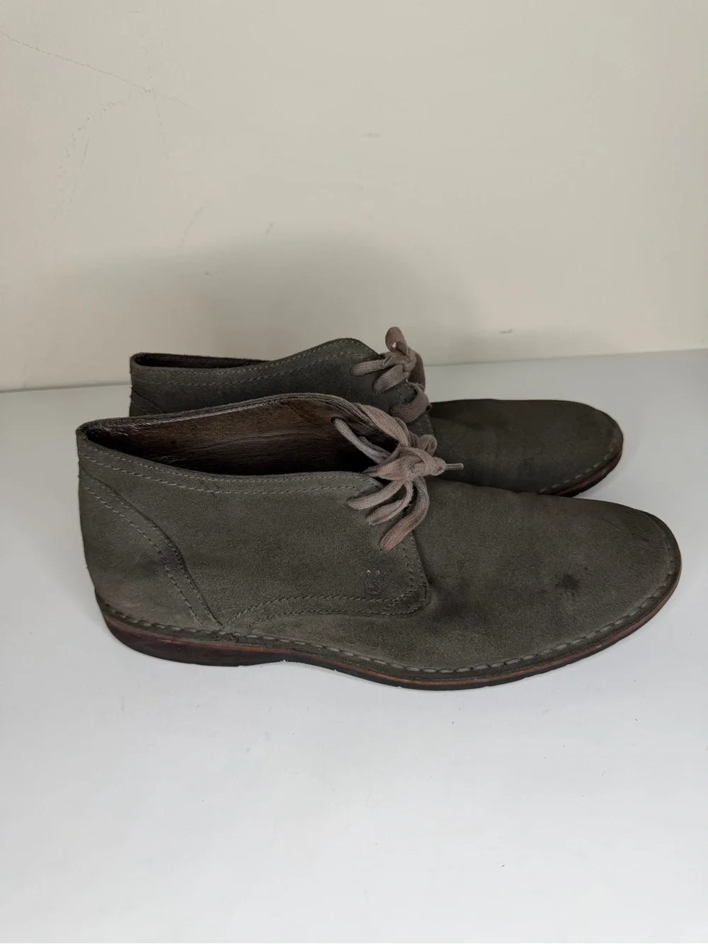 John Varvatos Hipster Men's Chukka Boots Size 11M Gray Suede Lace Up